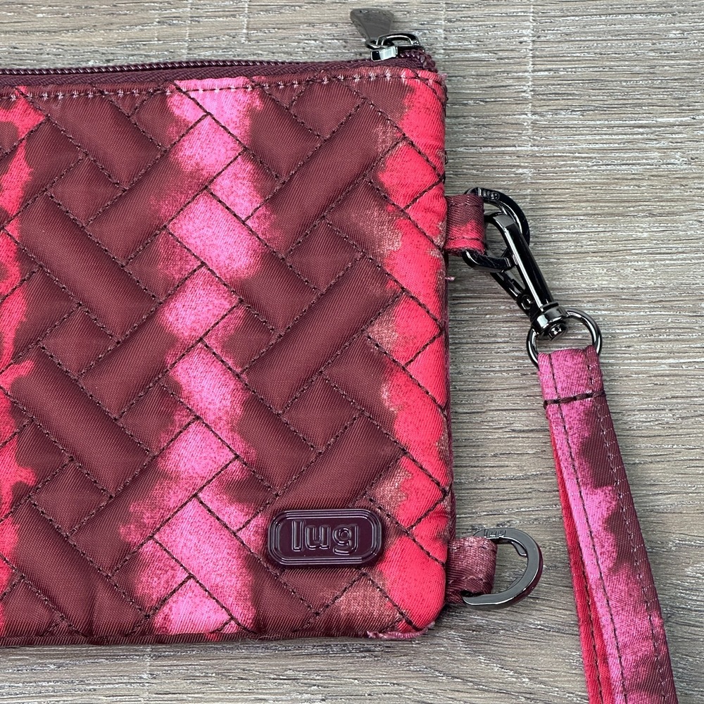 Lug Peekaboo RFID Pouch Wristlet Purse Shibori Wine Pink Maroon Quilted Pouch - Picture 3 of 8